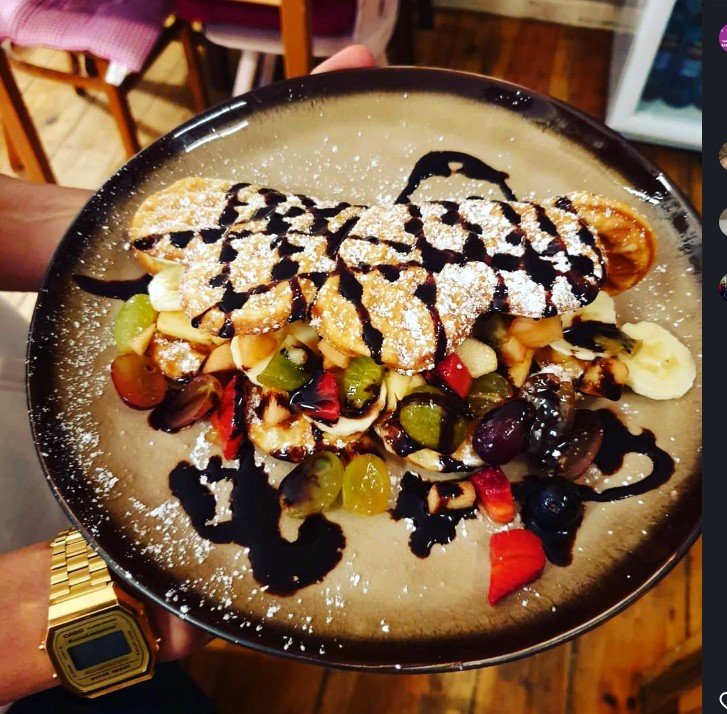 Waffeln mit Früchten