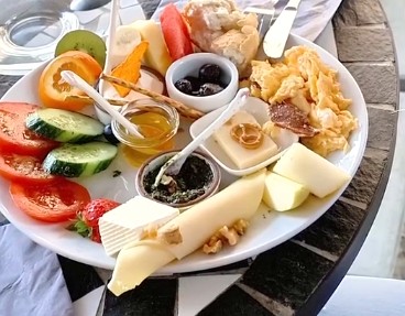 Käsekuchen und Kaffee